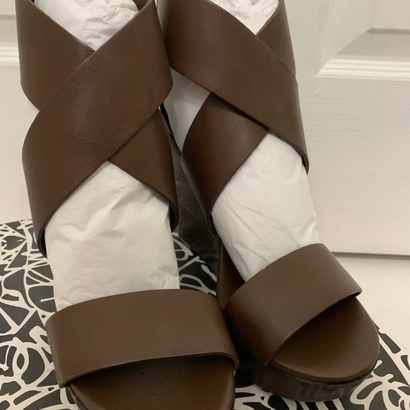 Diane Von Furstenberg Opal Mink Soft Vacchetta Wedges Size 8.5. New in box - Picture 2 of 8